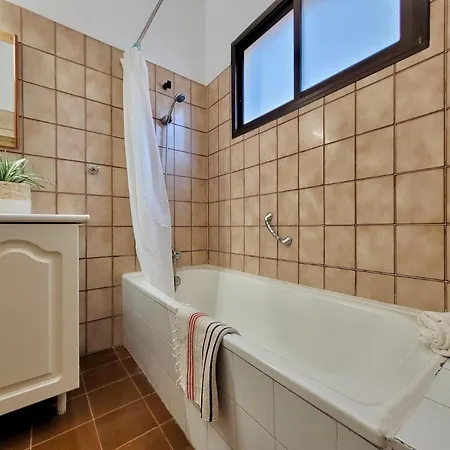Victoria Apartment *