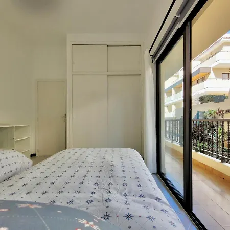 Victoria Apartment *